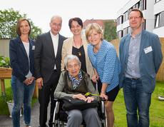 Bei der Eröffnung mit dabei (v.l.n.r.) Manuela Klee (Mobiles Palliativteam), Michael Landau (Caritas Präsident), Michaela Walla (Koordinatorin Hospiz NÖ), LR Barbara Schwarz (Soziallandesrätin NÖ), August Rosenkranz (Teamleiter Hospiz NÖ)