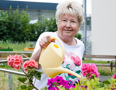 Bei der Gartenarbeit