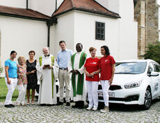 Autosegnung mit dem Team der Caritas Pflege Zuhause in Klosterneuburg