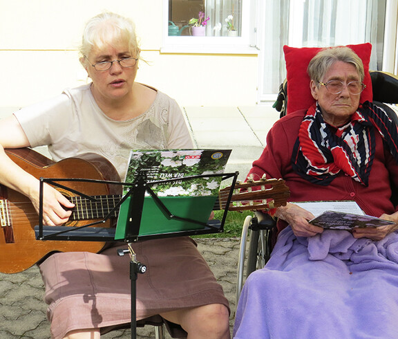 Singgruppe im Haus Johannes der Täufer