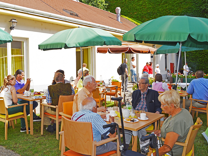 Sommerfest im Haus Baden: Caritas Pflege